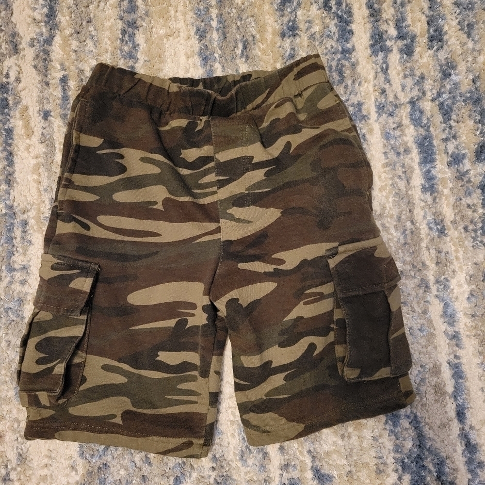 Ot pull on cargo shorts size L 12/14